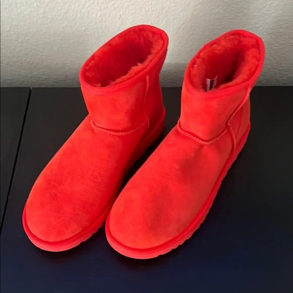 Vibrant Red UGG Women's Classic Mini II Boot - Picture 1 of 4